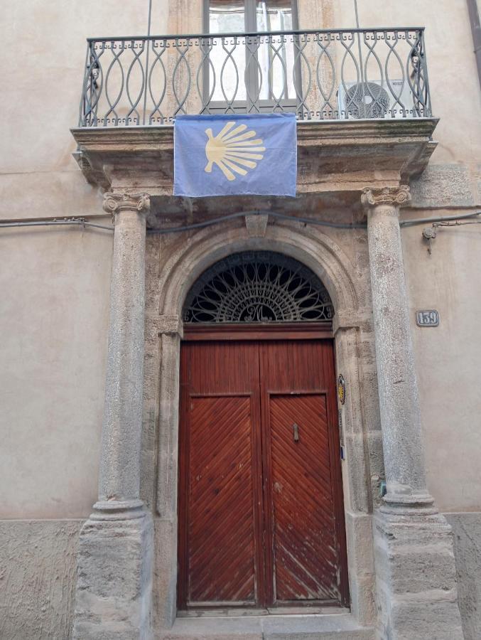 Santiago Rooms Caltagirone Buitenkant foto